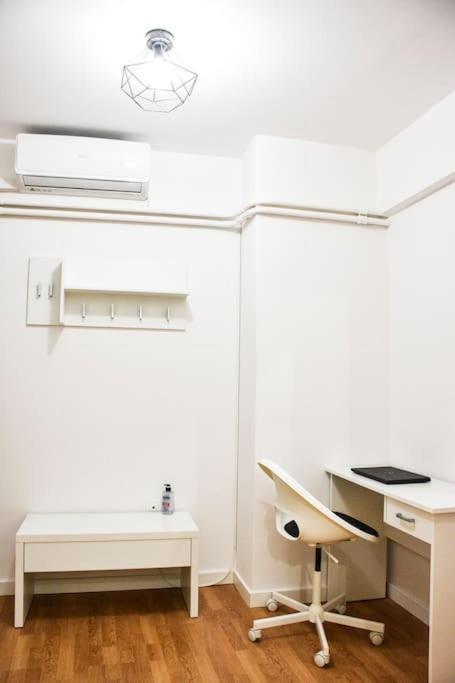 אתונה Newly Renovated-City Center Apartment מראה חיצוני תמונה